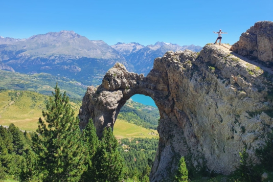 Arco e Ibón de Piedrafita